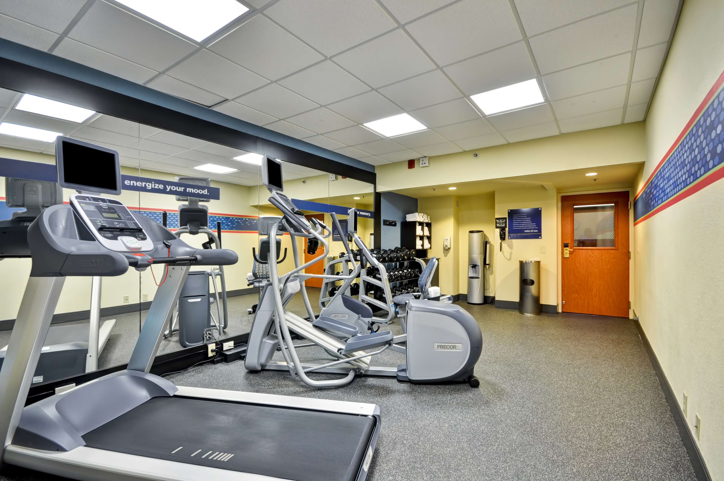 Health club fitness center gym | Hampton Inn Kansas City/Overland Park