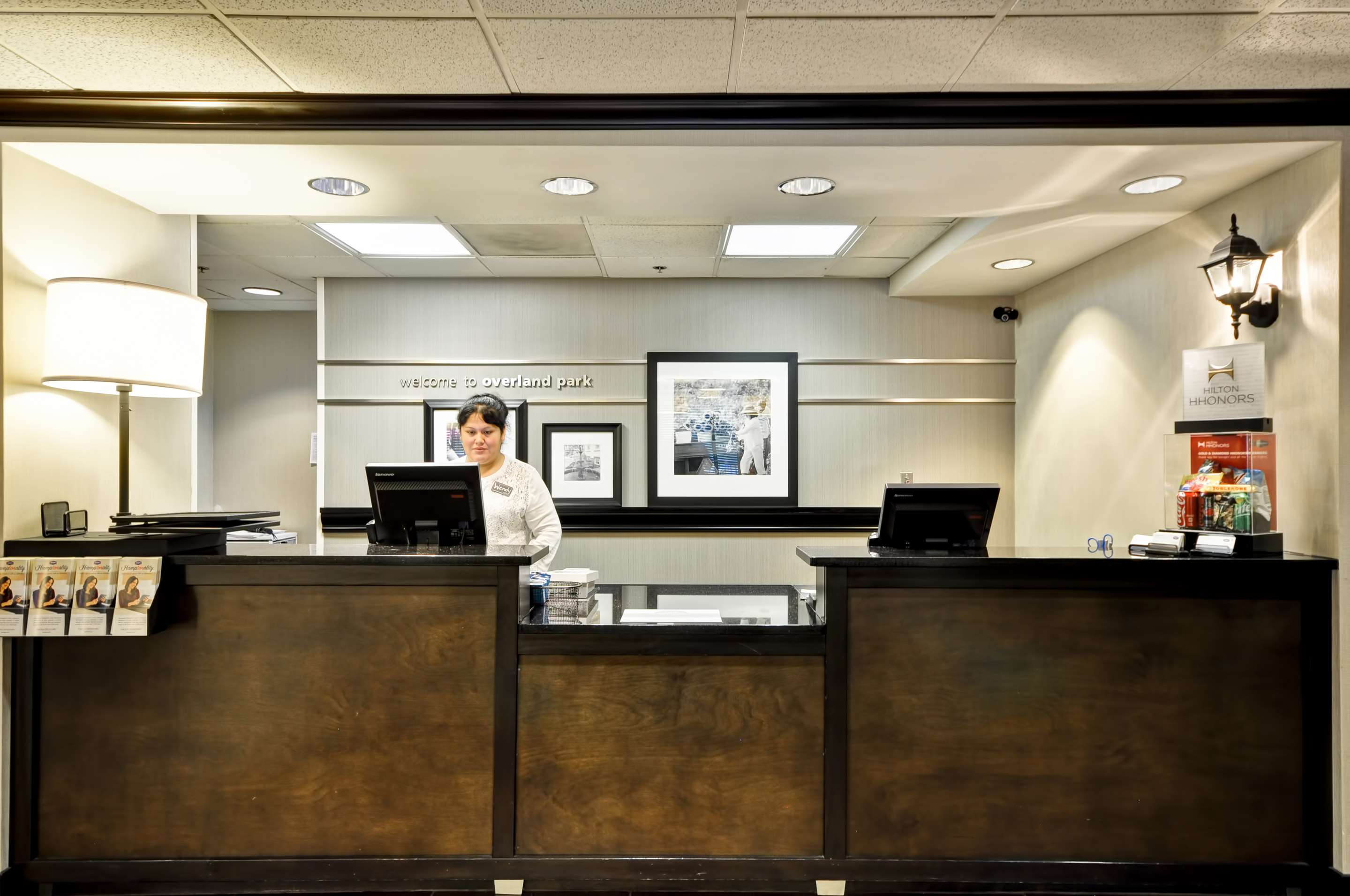 Lobby | Hampton Inn Kansas City/Overland Park