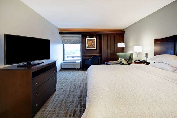  - Hampton Inn Overland Park