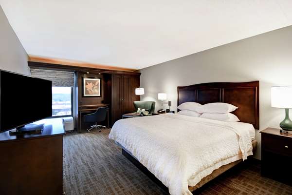  - Hampton Inn Overland Park