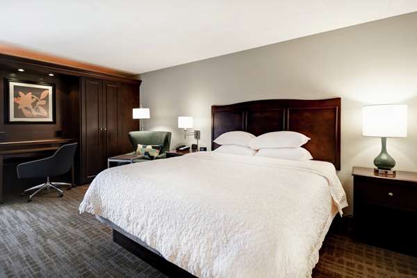  - Hampton Inn Overland Park