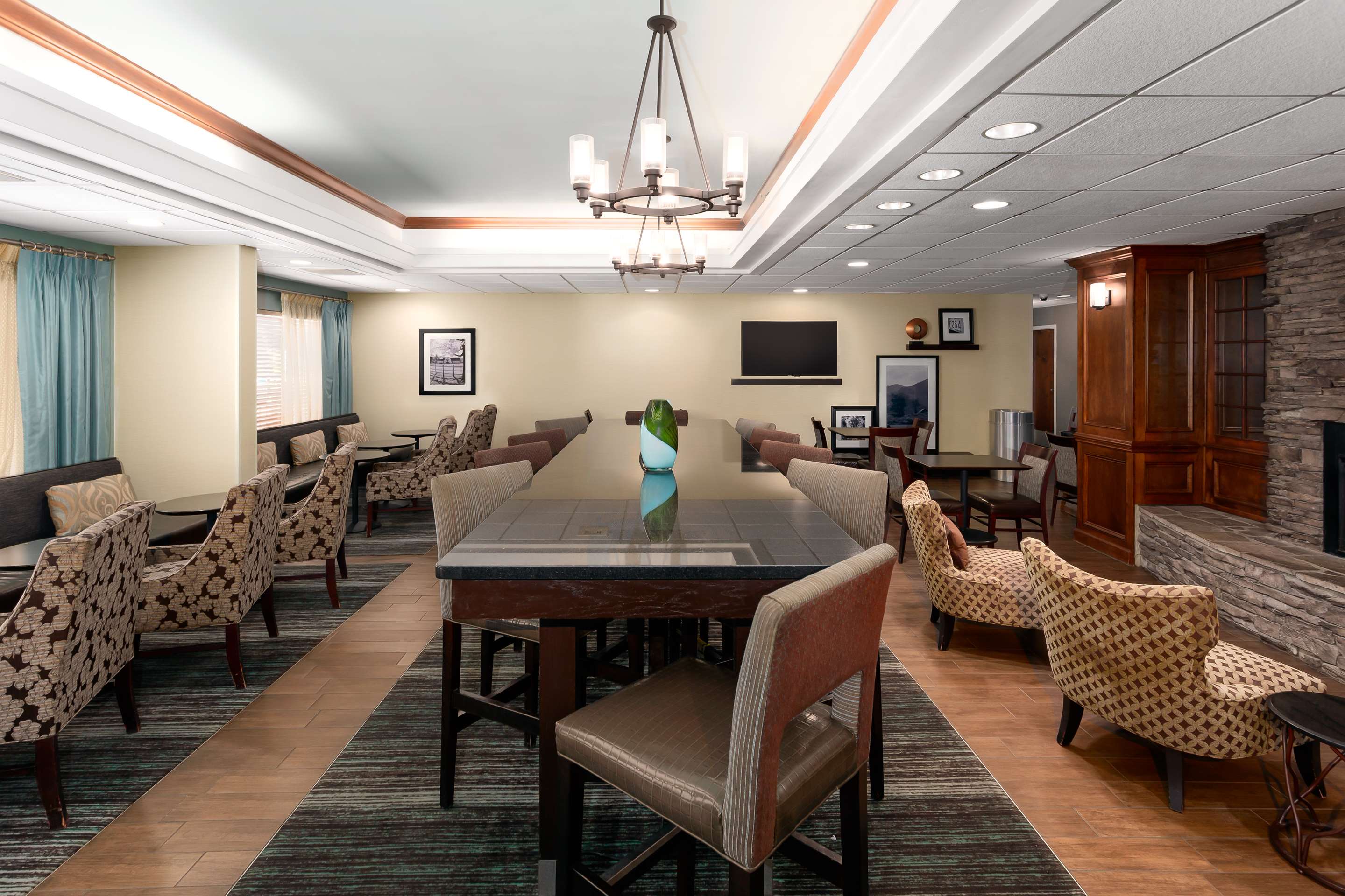 Breakfast Area | Hampton Inn Kingsport