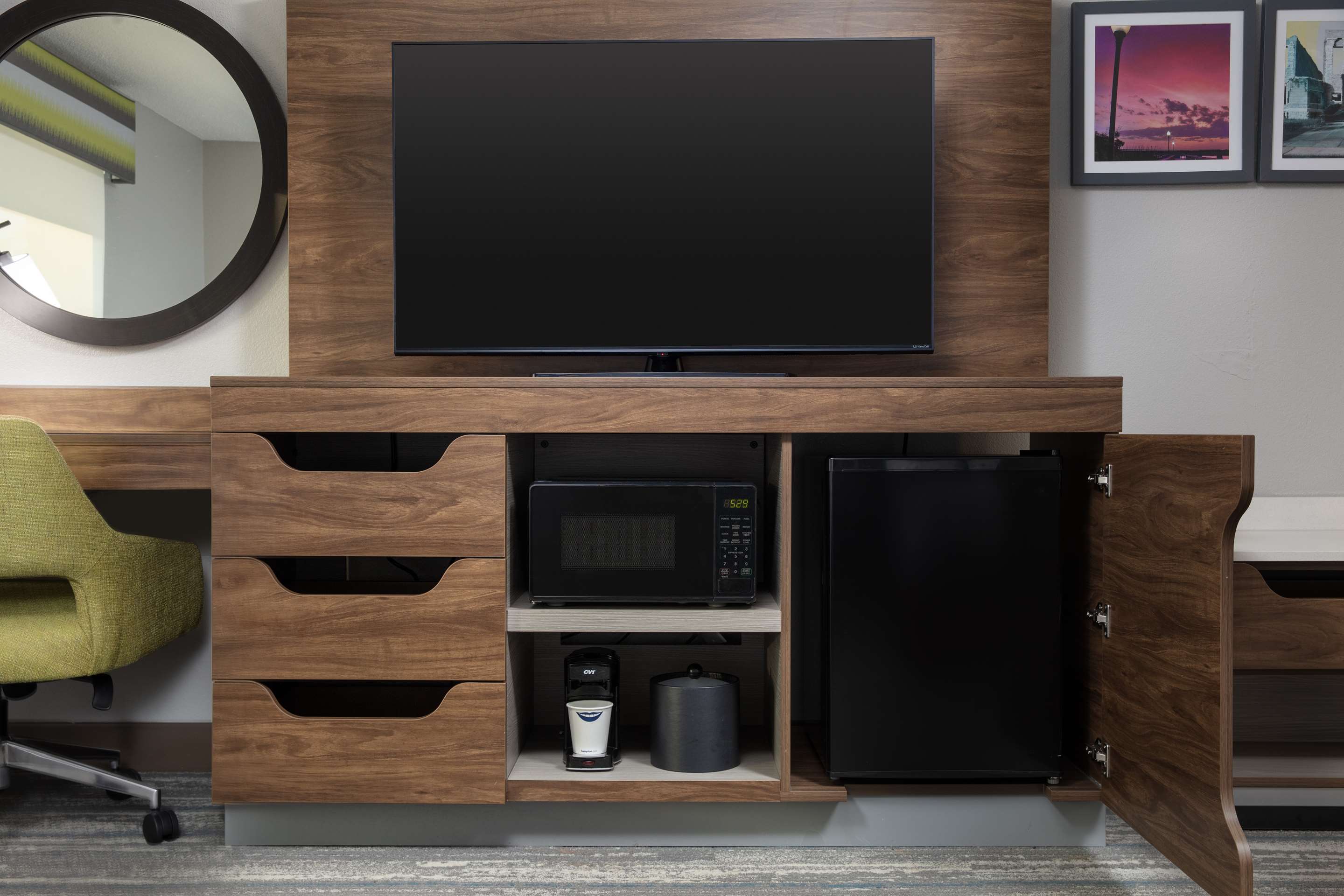 Guest room