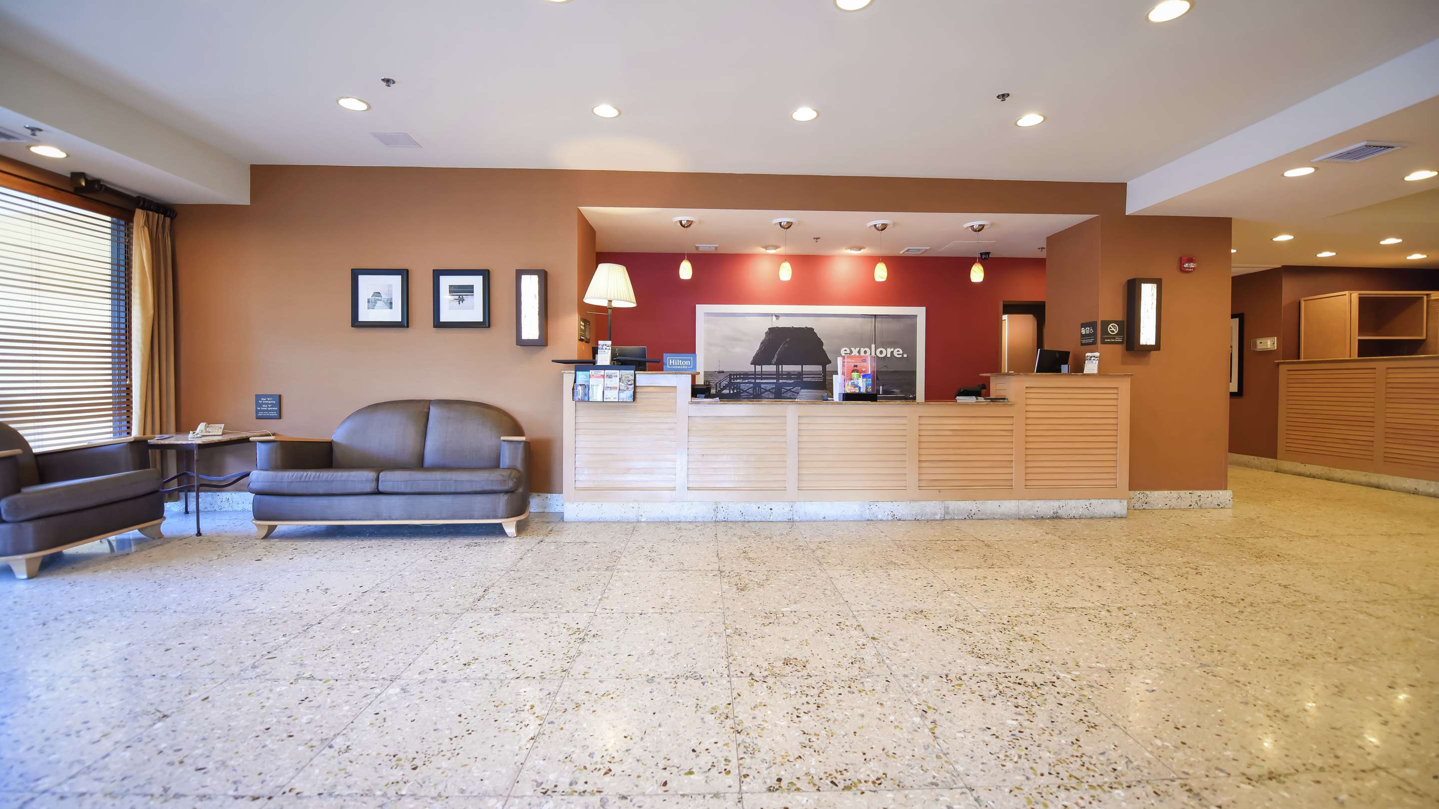 Reception | Hampton Inn Key Largo Manatee Bay