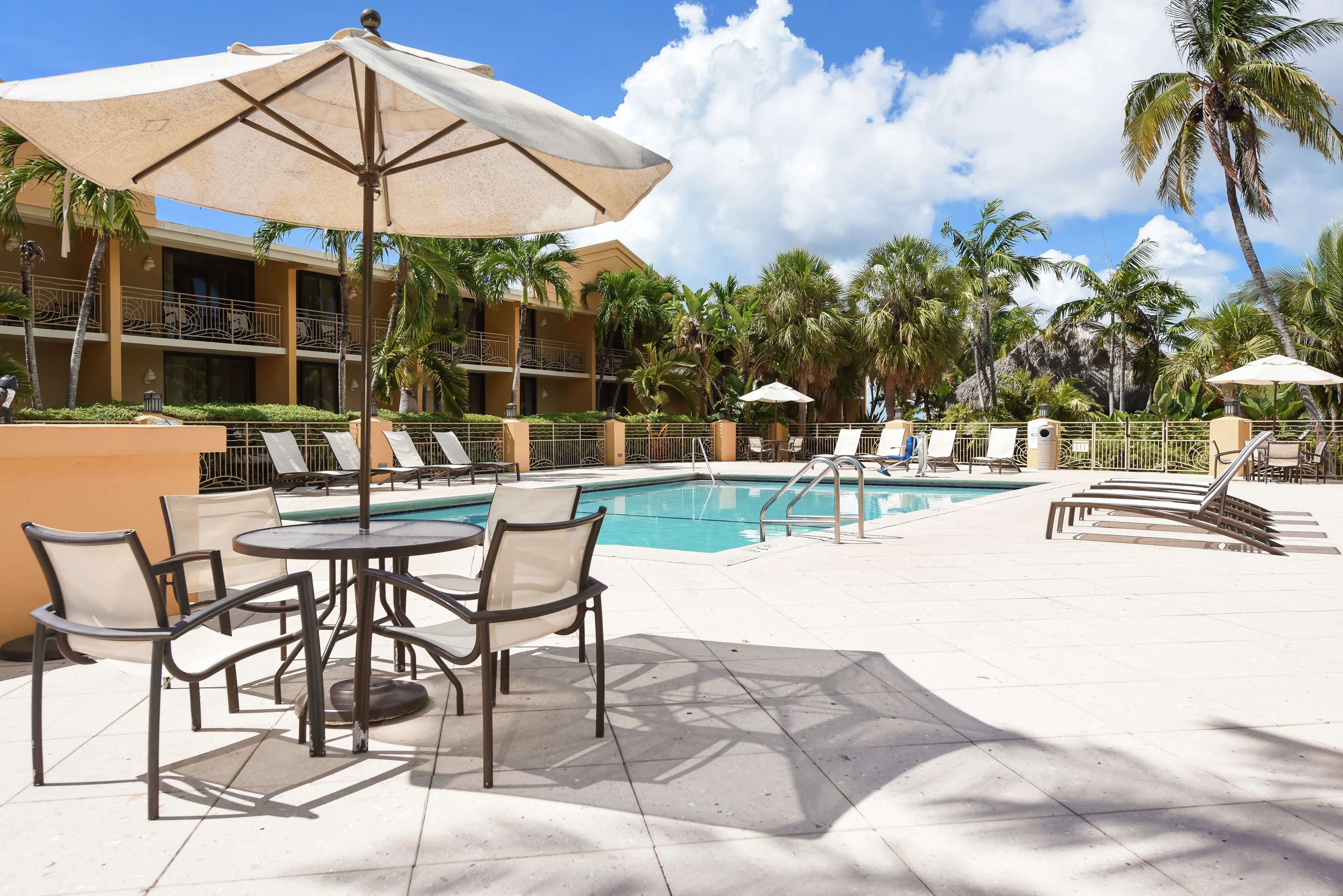 Pool | Hampton Inn Key Largo Manatee Bay