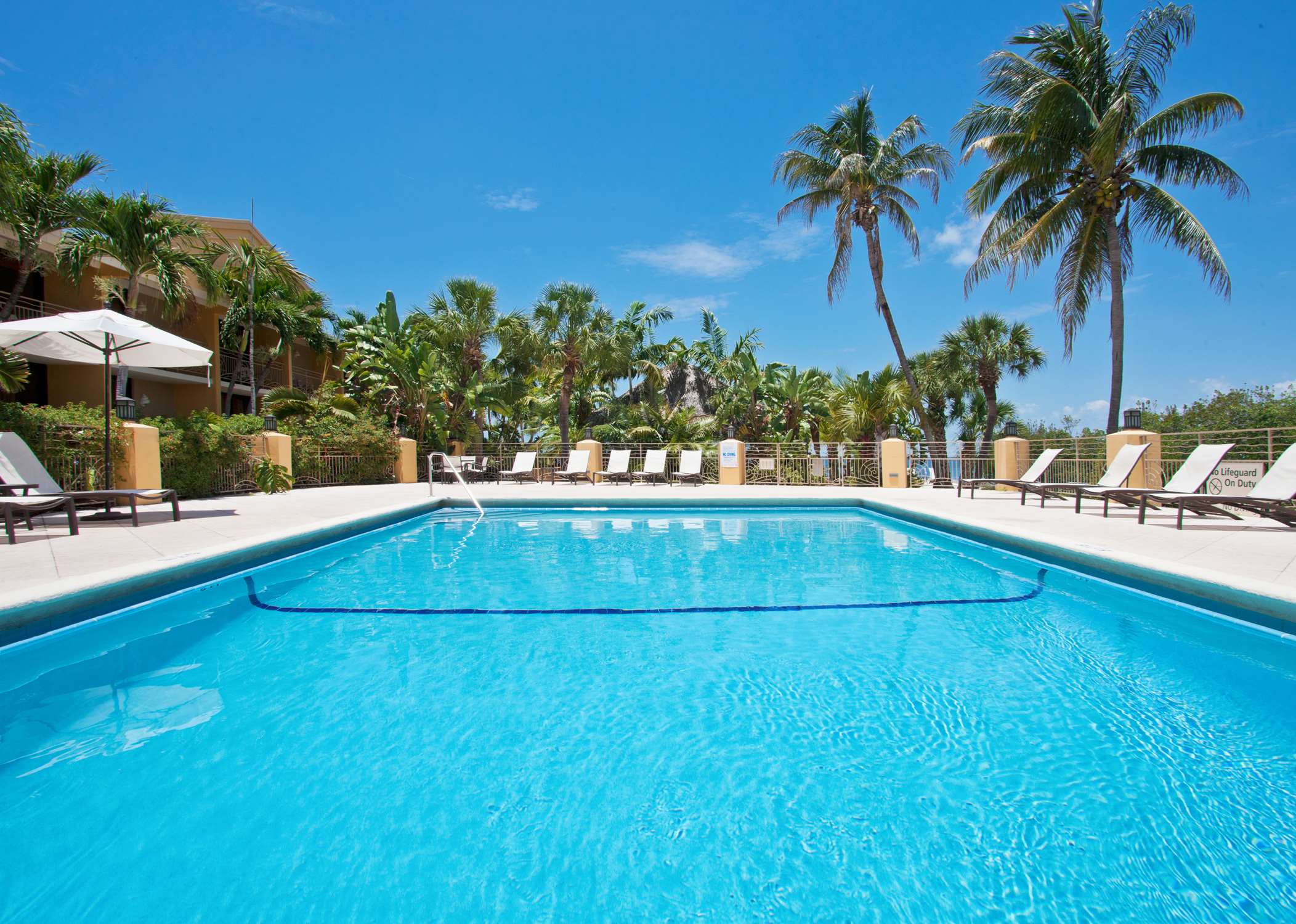 Pool | Hampton Inn Key Largo Manatee Bay