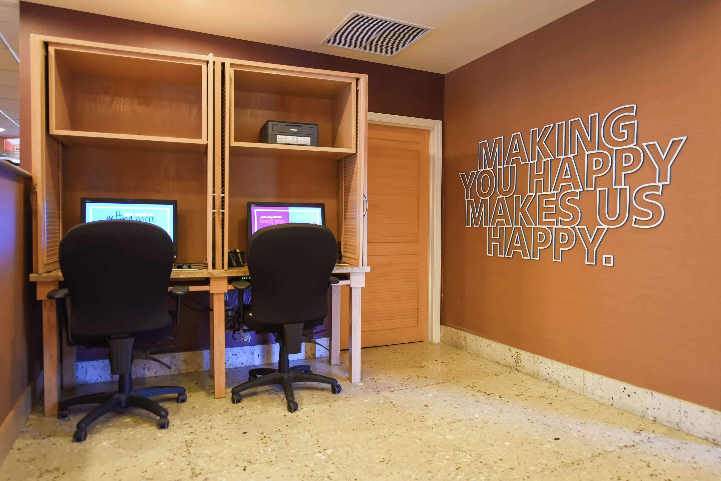 Business Center | Hampton Inn Key Largo Manatee Bay