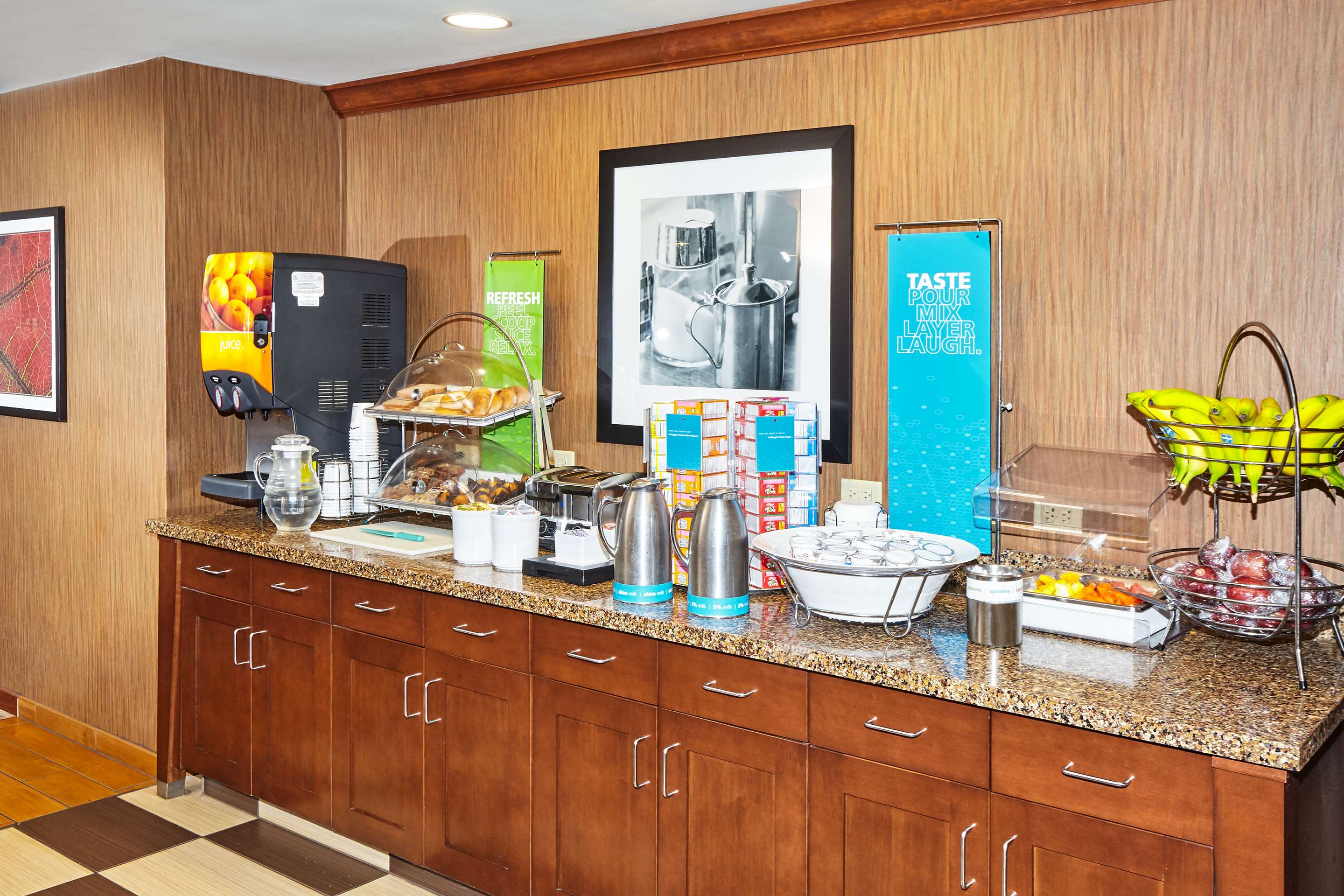 Restaurant | Hampton Inn Lafayette
