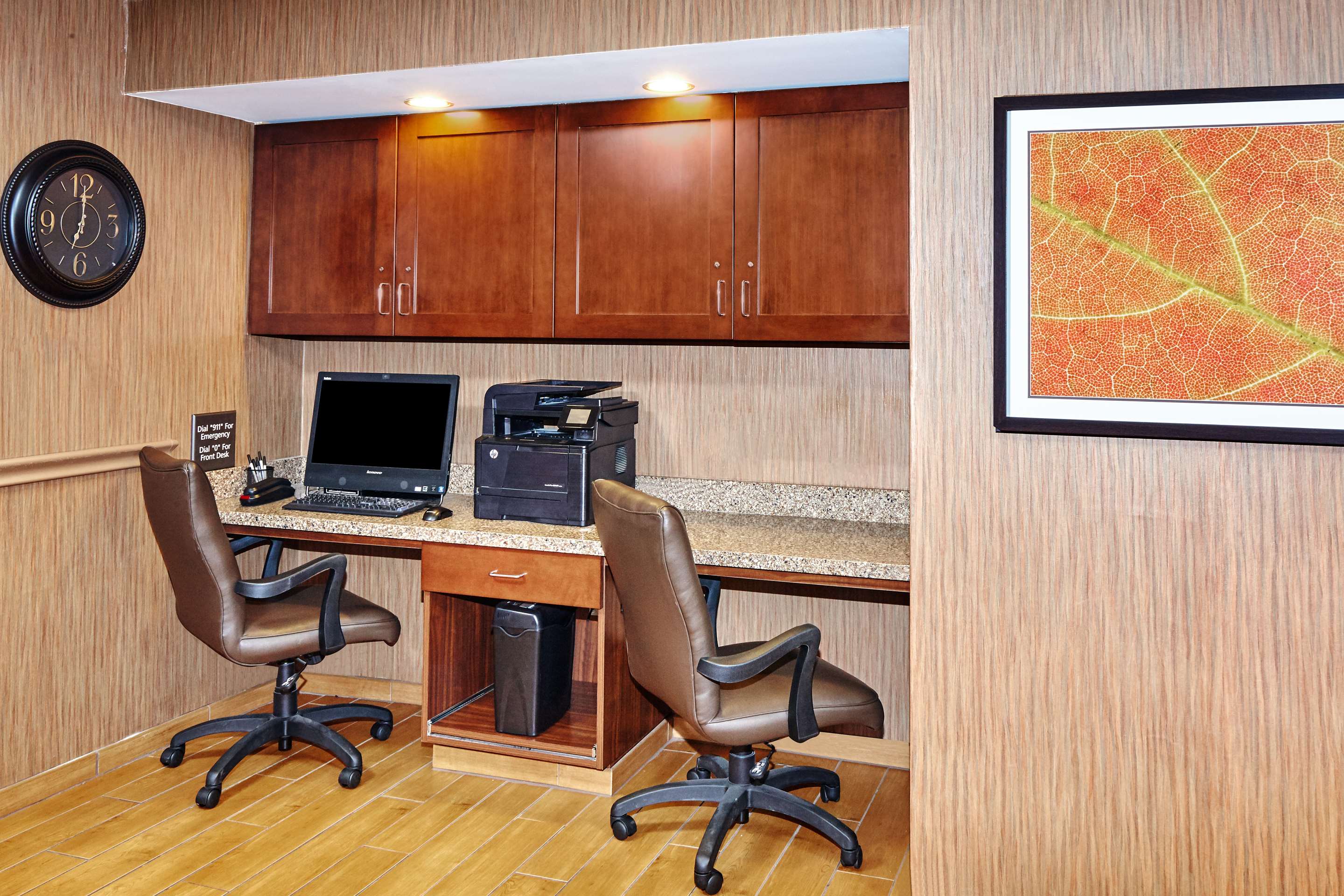 Business Center | Hampton Inn Lafayette