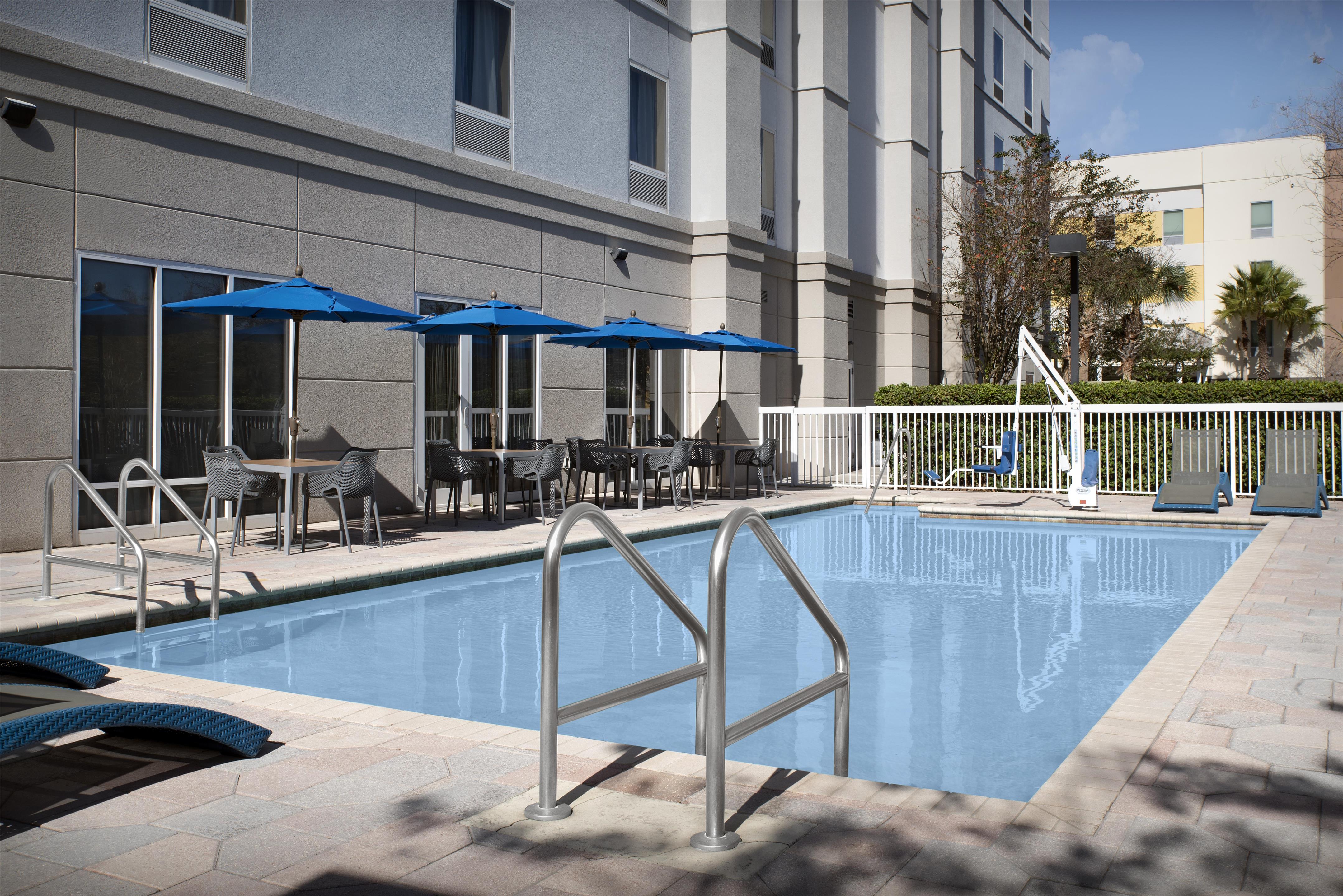 Pool | Hampton Inn & Suites Lakeland-South Polk Parkway