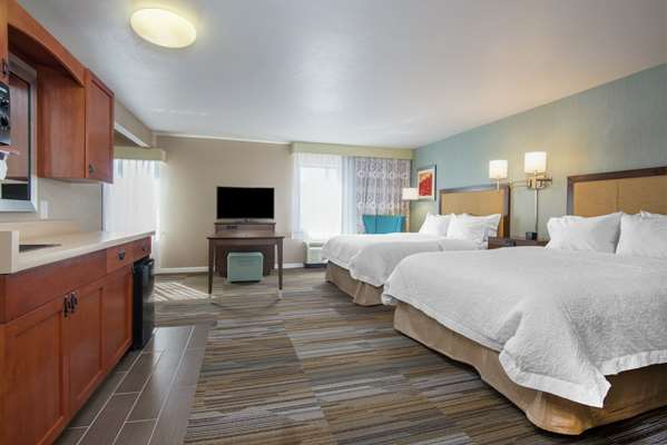  - Hampton Inn & Suites Los Alamos