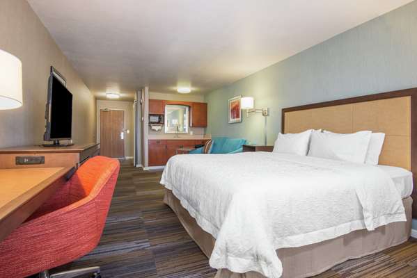  - Hampton Inn & Suites Los Alamos