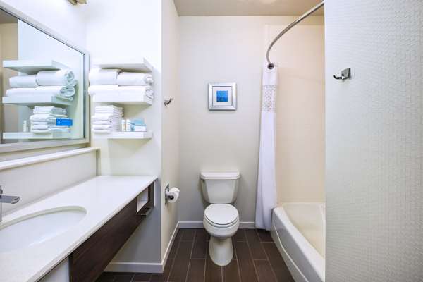  - Hampton Inn & Suites Los Alamos