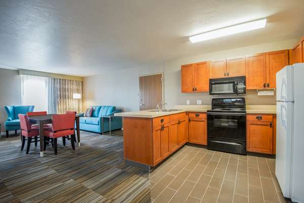 - Hampton Inn & Suites Los Alamos