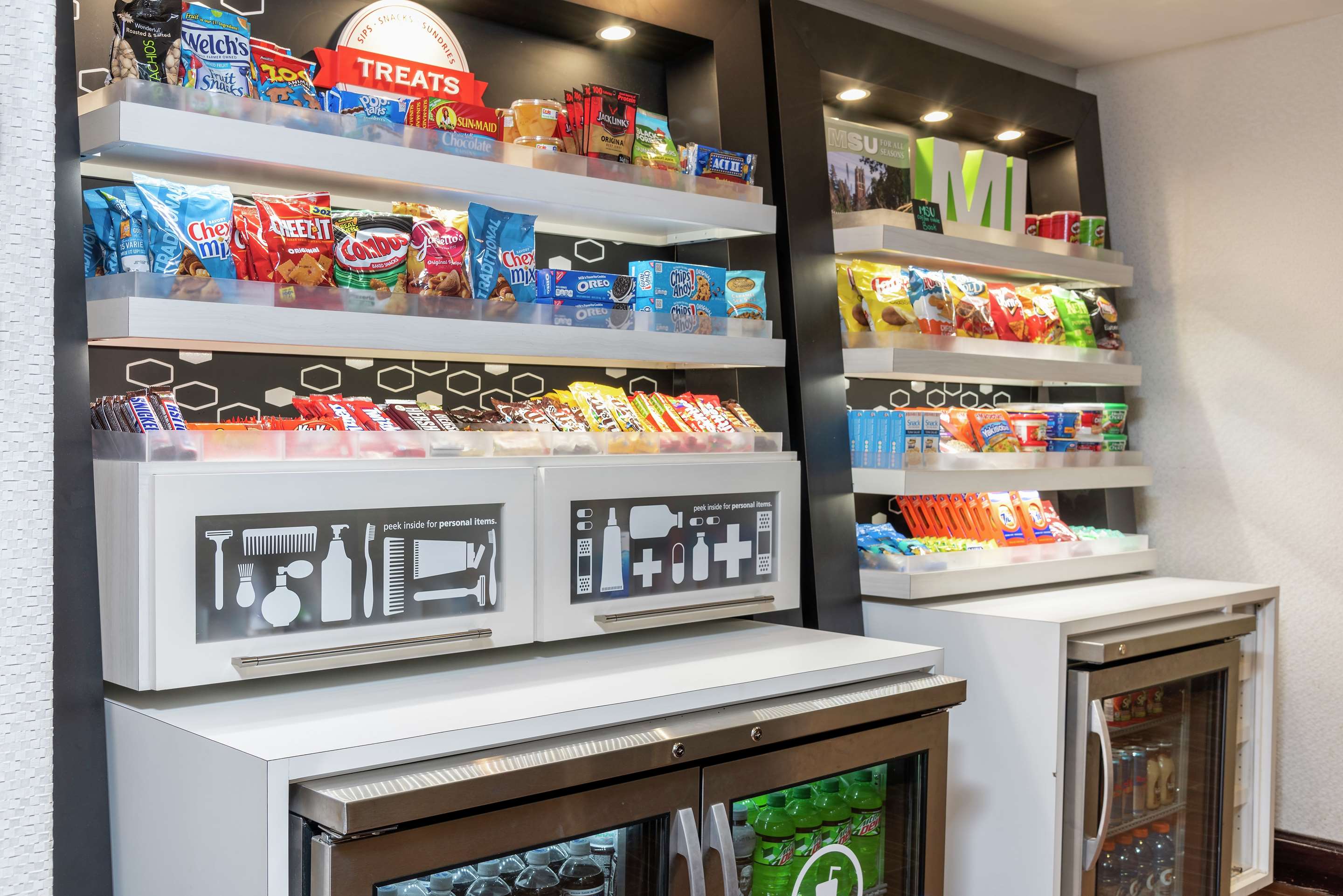 Restaurant | Hampton Inn East Lansing