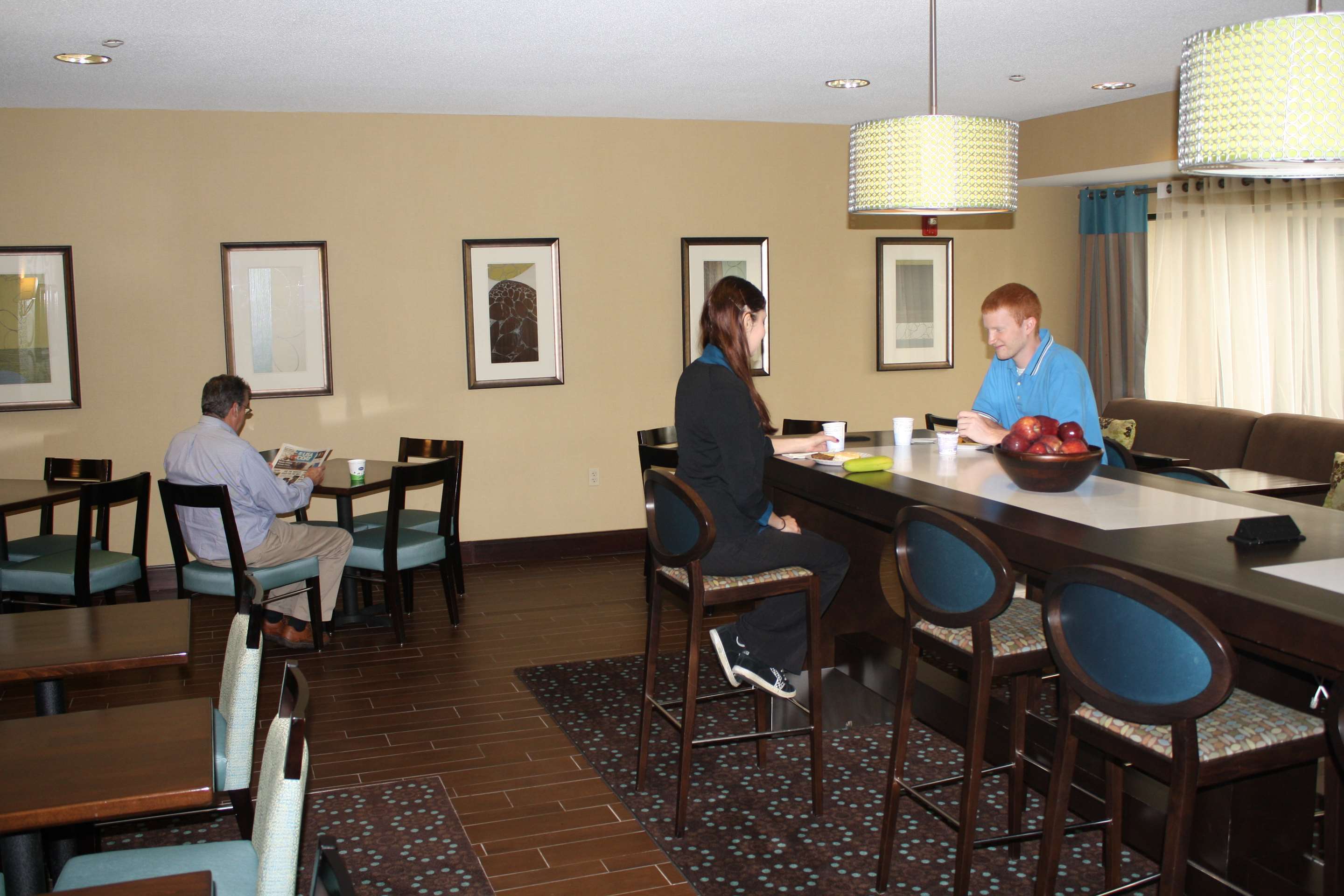 Restaurant | Hampton Inn East Lansing