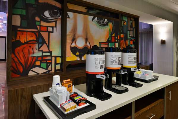 Restaurant - Hampton Inn & Suites Las Vegas