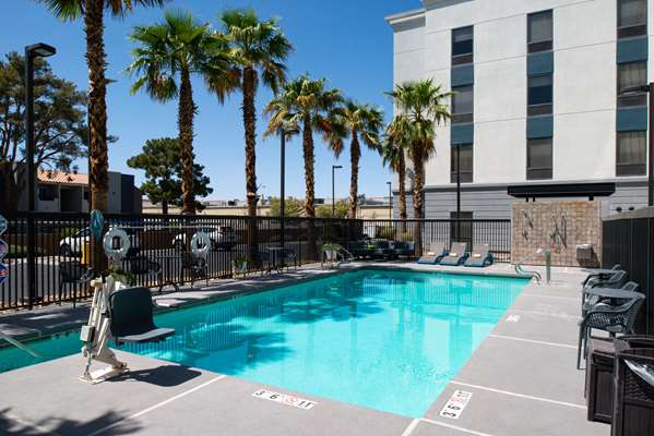 Pool - Hampton Inn & Suites Las Vegas