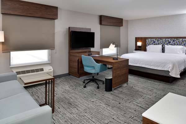  - Hampton Inn & Suites Las Vegas