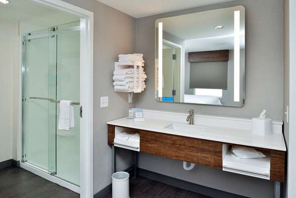  - Hampton Inn & Suites Las Vegas