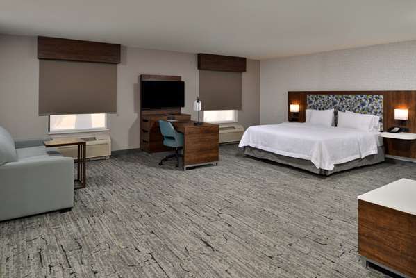  - Hampton Inn & Suites Las Vegas
