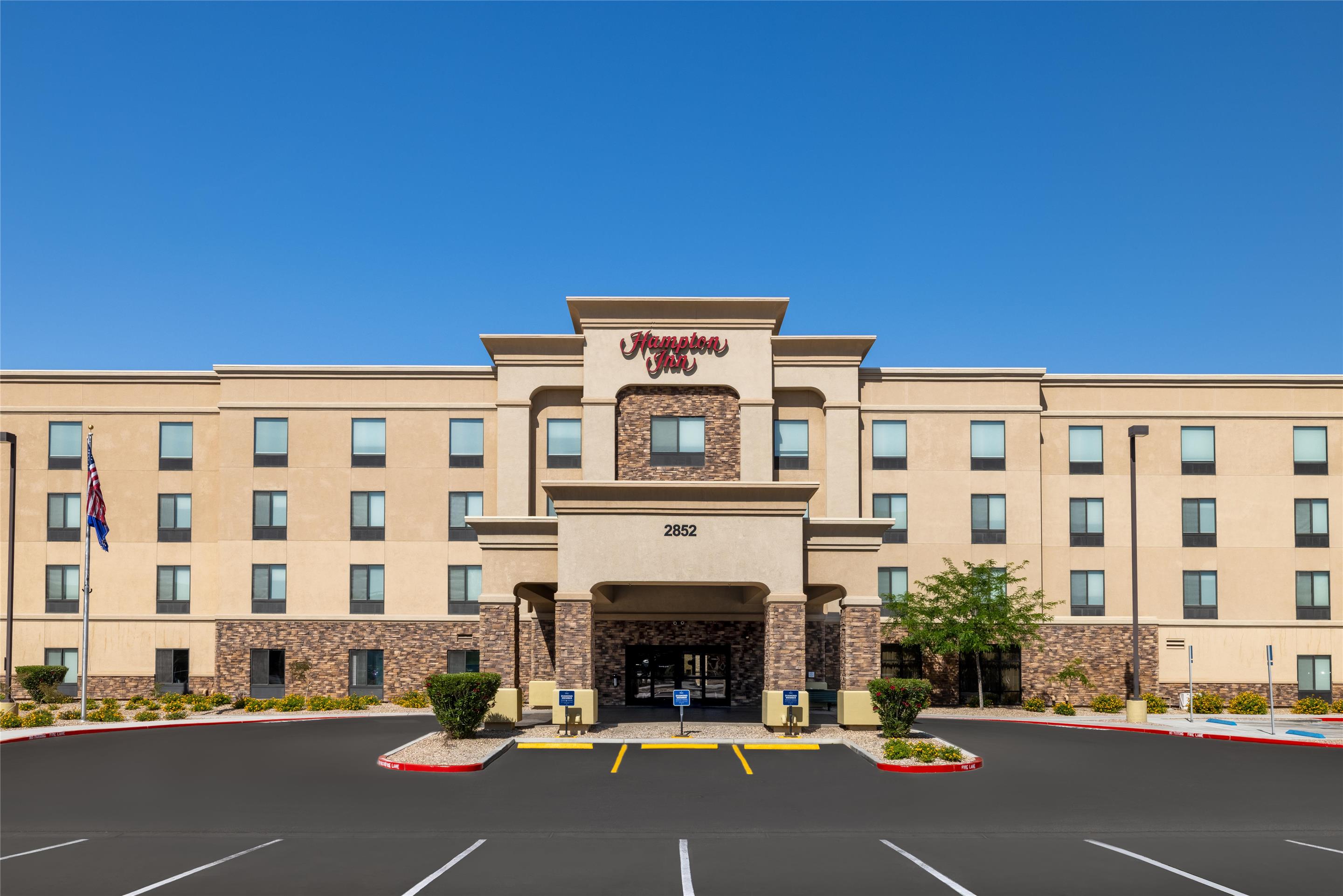 Exterior | Hampton Inn Las Vegas/North Speedway