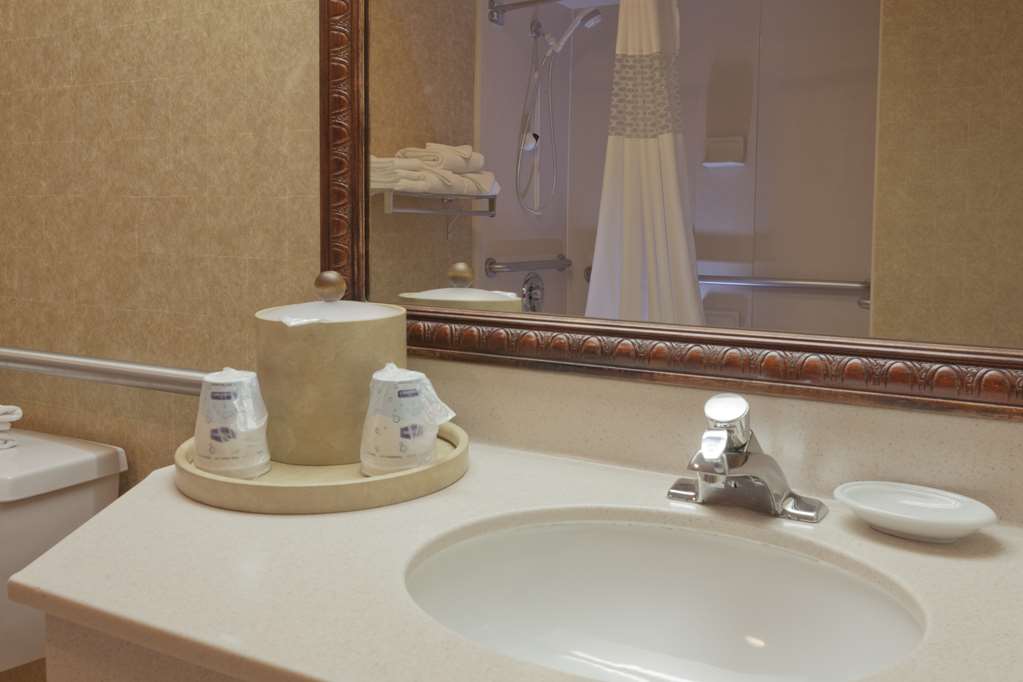 Hampton Inn Las Vegas - Tap to explore photos