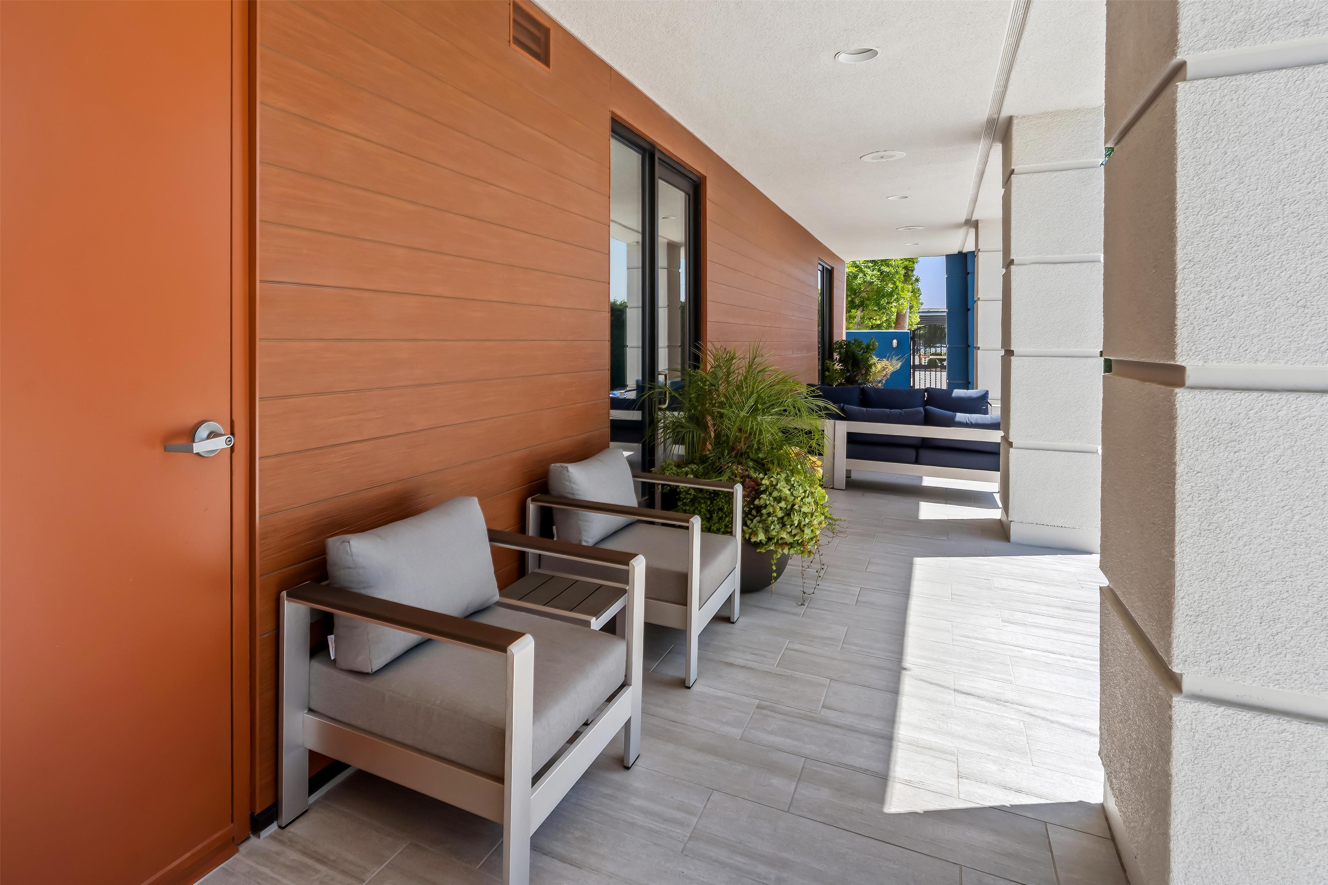 Exterior | Hampton Inn & Suites Lathrop