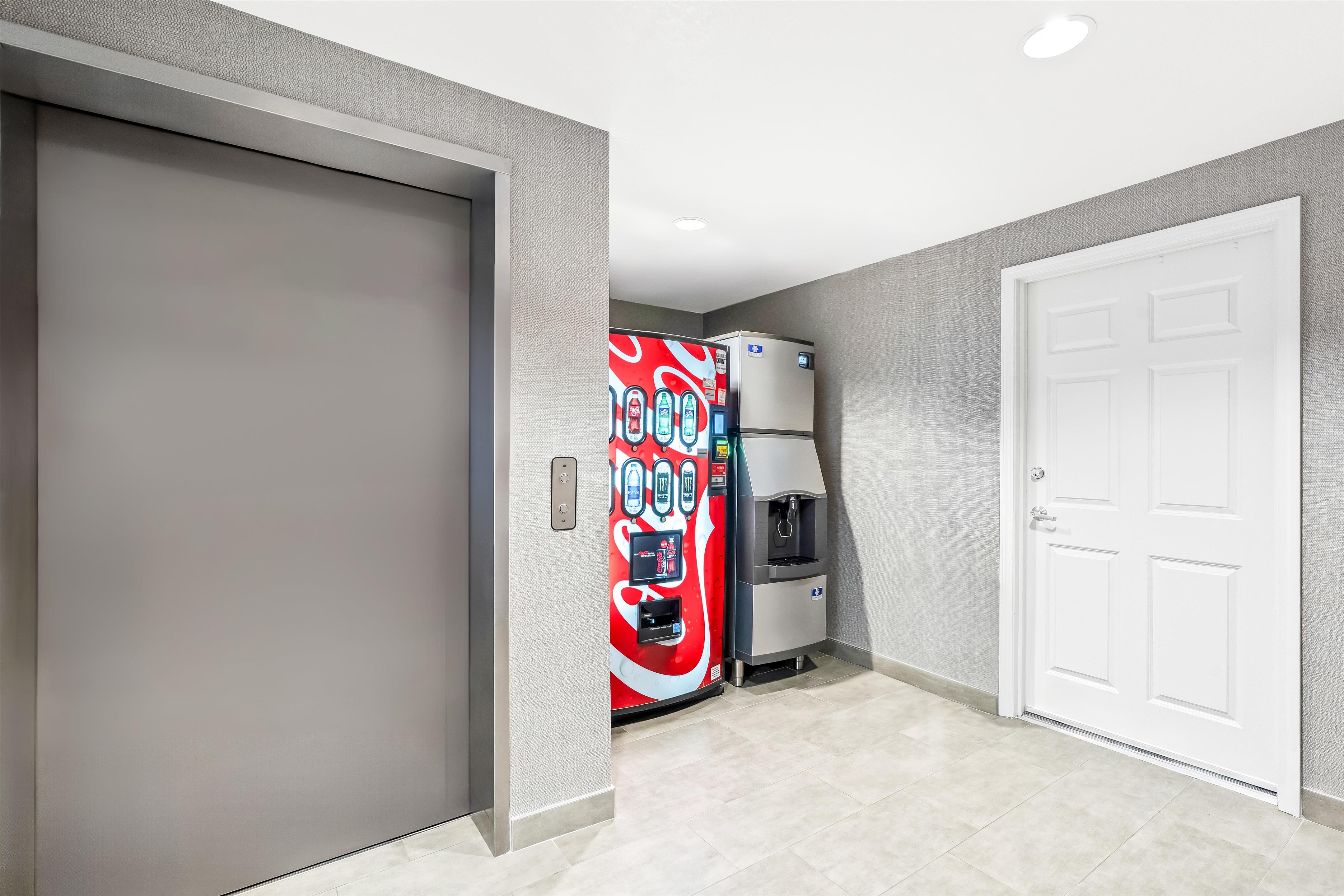 Restaurant | Hampton Inn & Suites Lathrop
