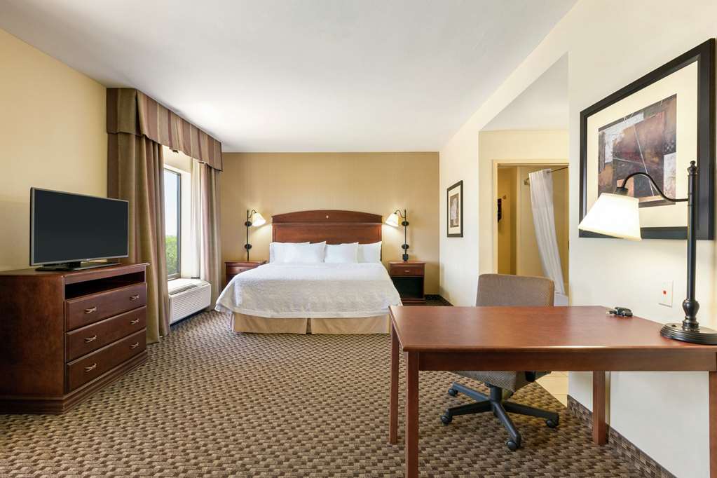 Hampton Inn Duncan, OK-guestroom-Guest Room,On-Site.jpg