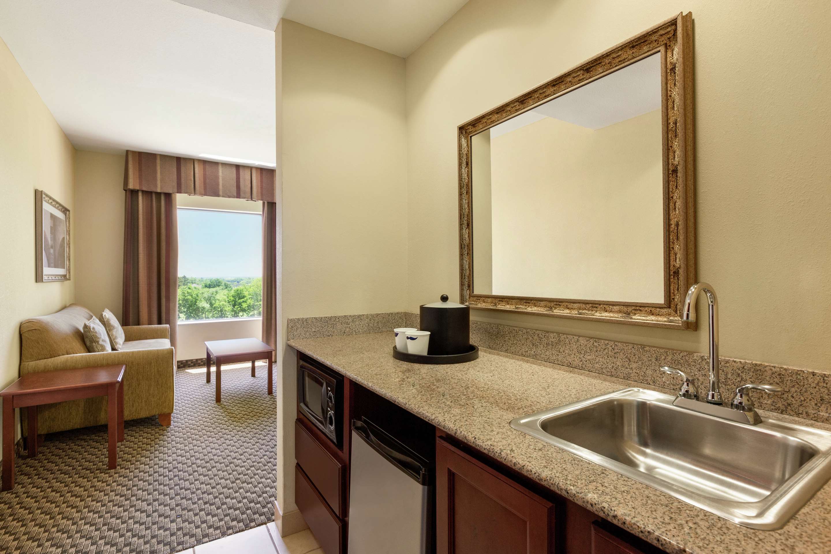 Guest room