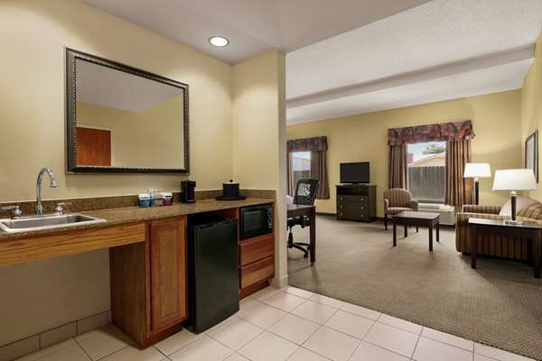  - Hampton Inn & Suites Lawton
