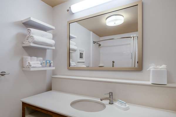  - Hampton Inn Foothill Ranch