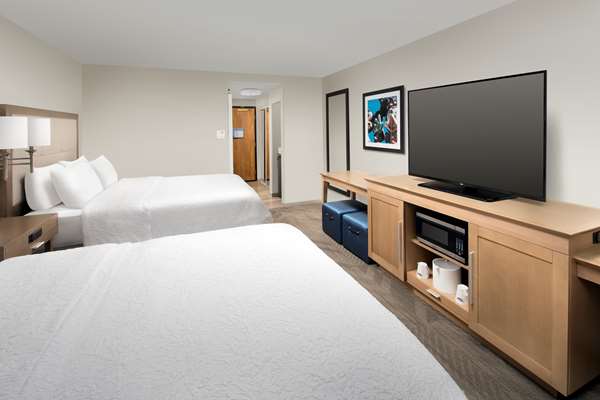  - Hampton Inn & Suites Garden Grove
