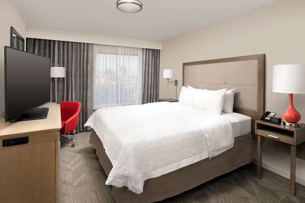  - Hampton Inn & Suites Garden Grove