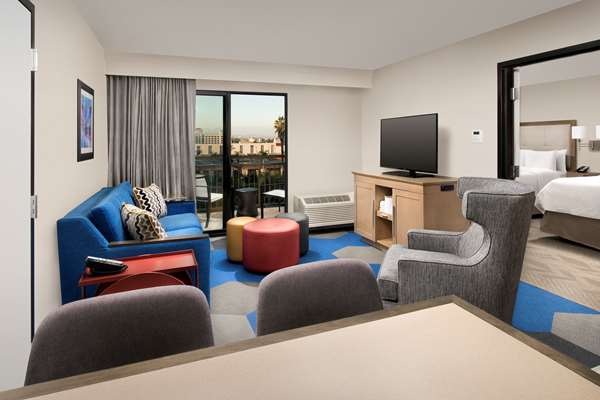  - Hampton Inn & Suites Garden Grove