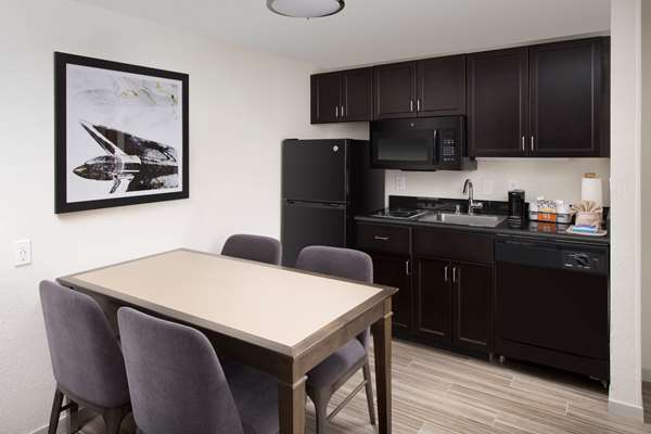  - Hampton Inn & Suites Garden Grove