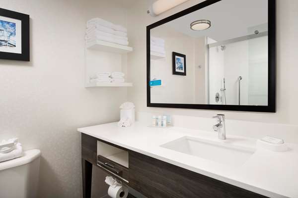  - Hampton Inn & Suites Garden Grove