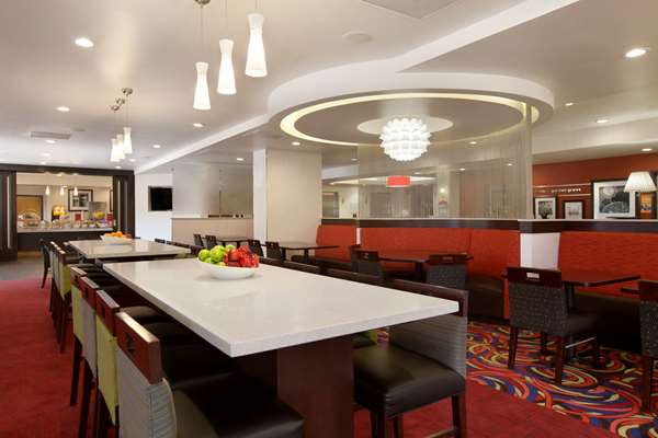 Restaurant - Hampton Inn & Suites Garden Grove