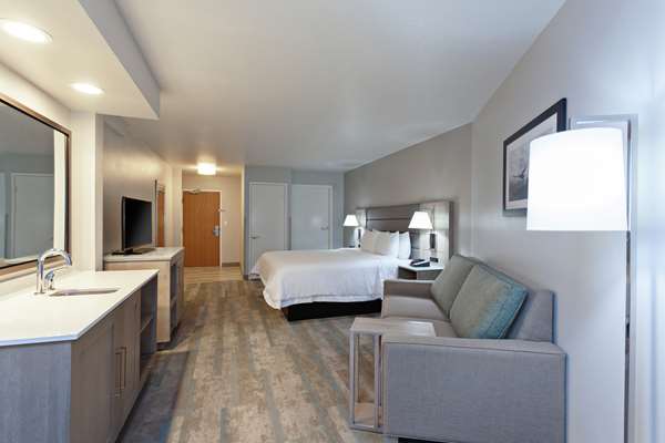  - Hampton Inn & Suites Hermosa Beach