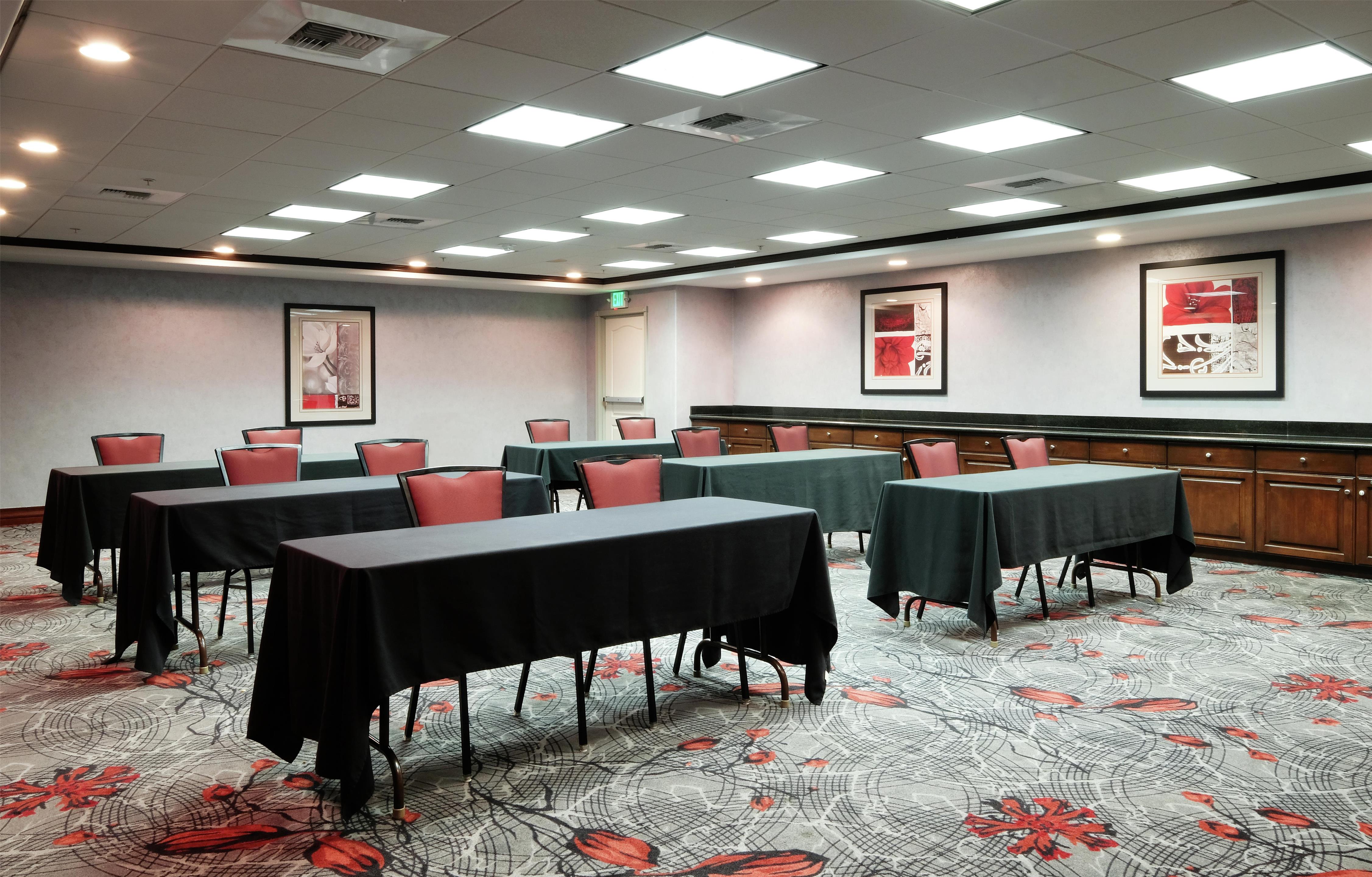 Meeting Room | Hampton Inn & Suites Temecula