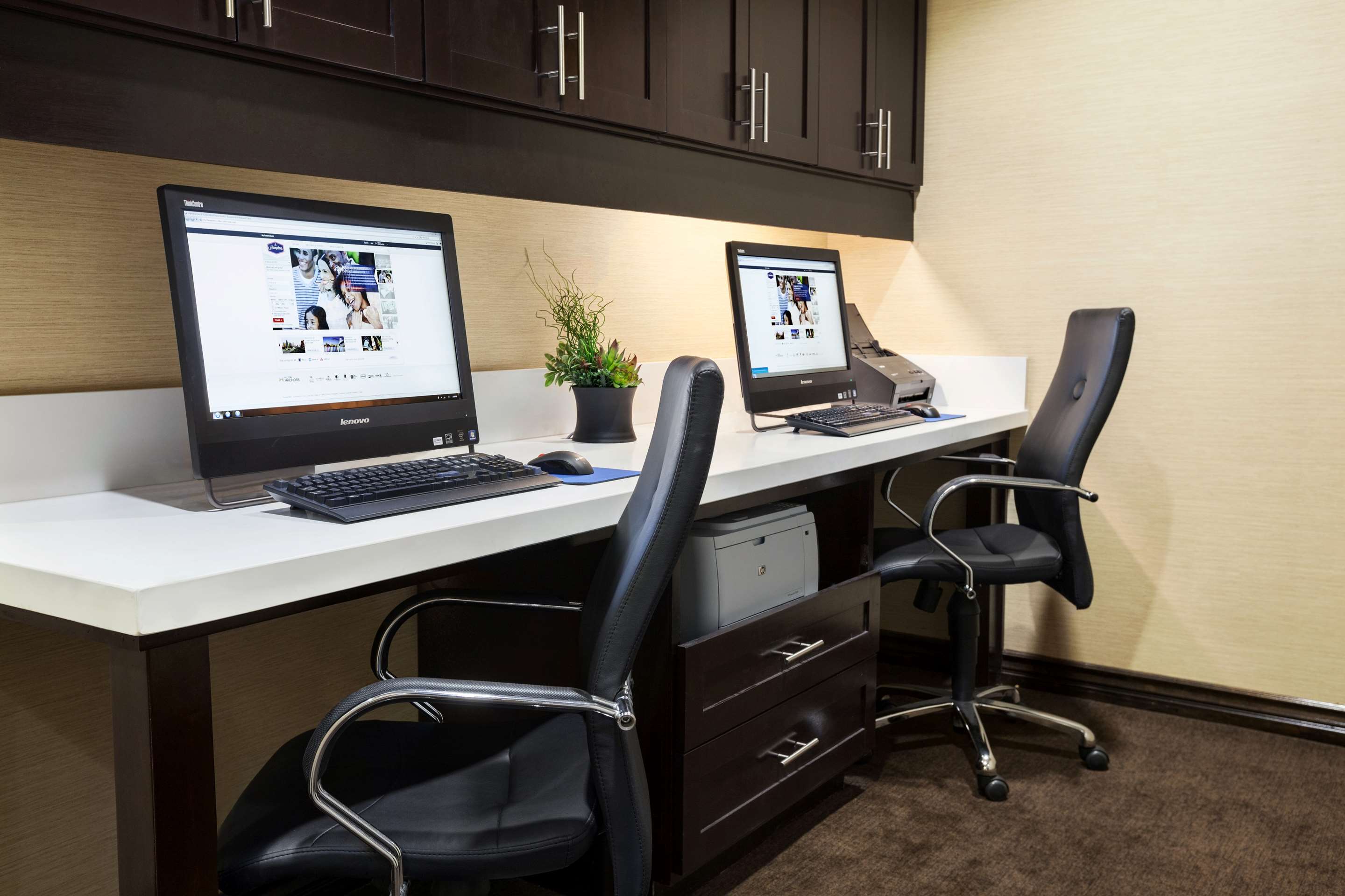 Business Center | Hampton Inn Los Angeles Int'l Airport/Hawthorne
