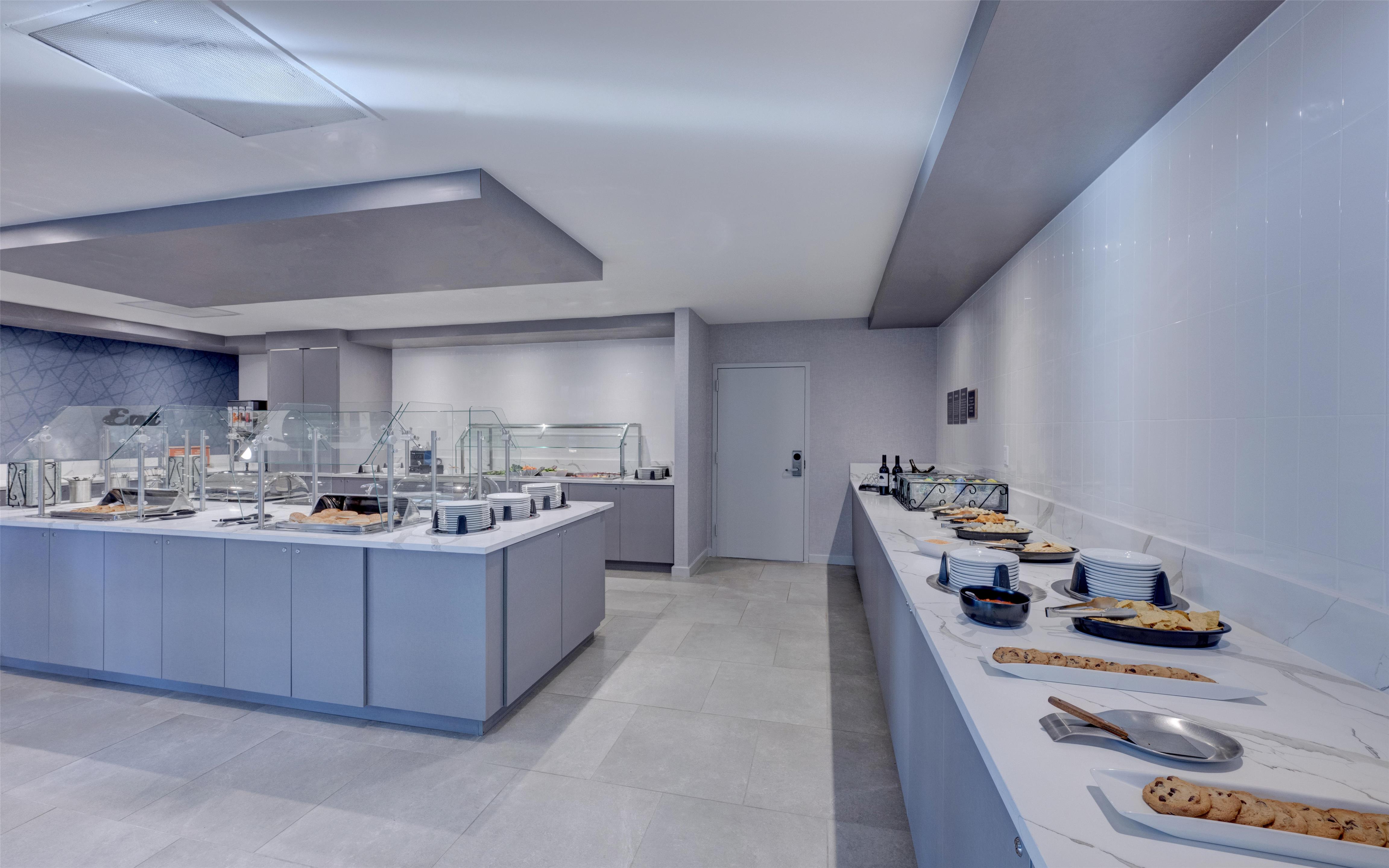 Breakfast Area | Homewood Suites by Hilton Anaheim-Main Gate Area