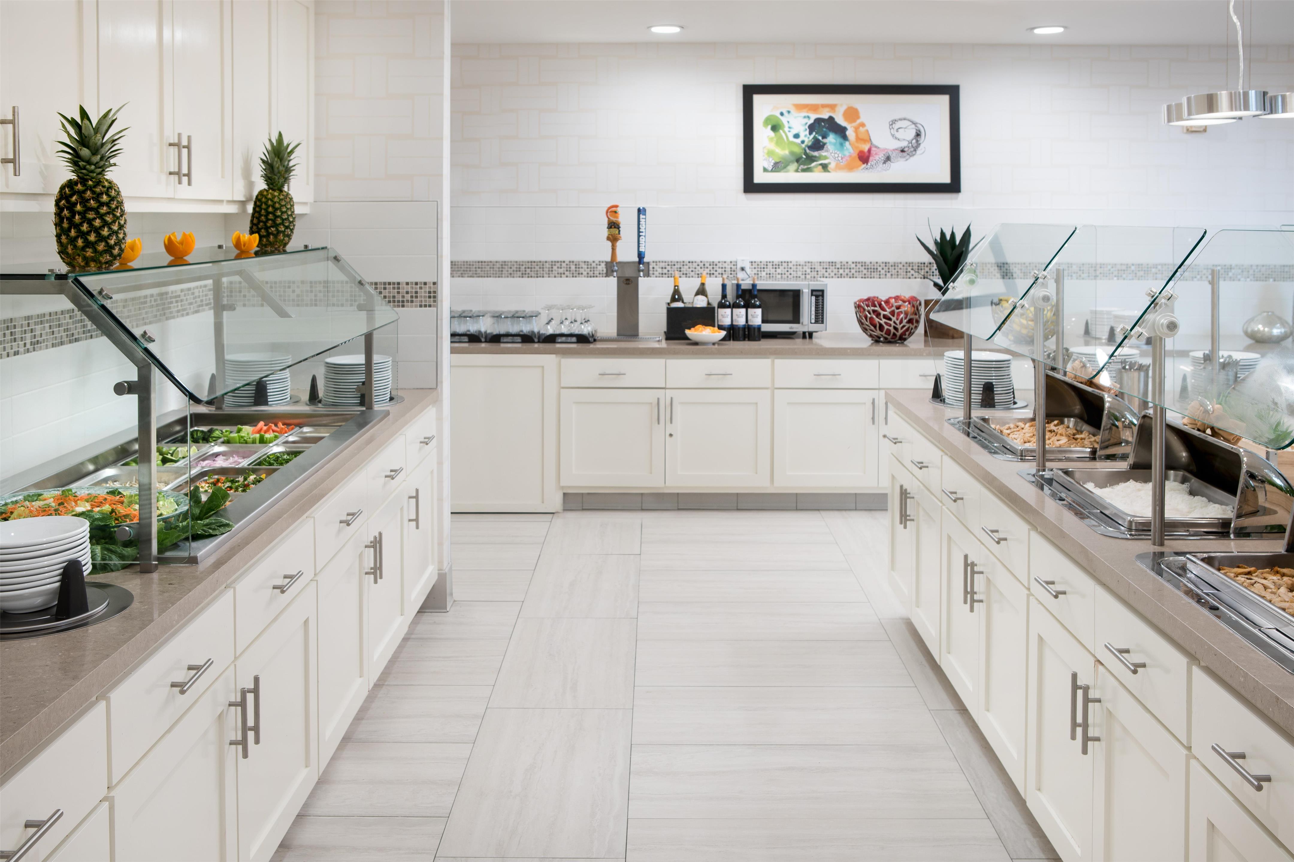 Breakfast Area | Homewood Suites by Hilton Anaheim-Main Gate Area