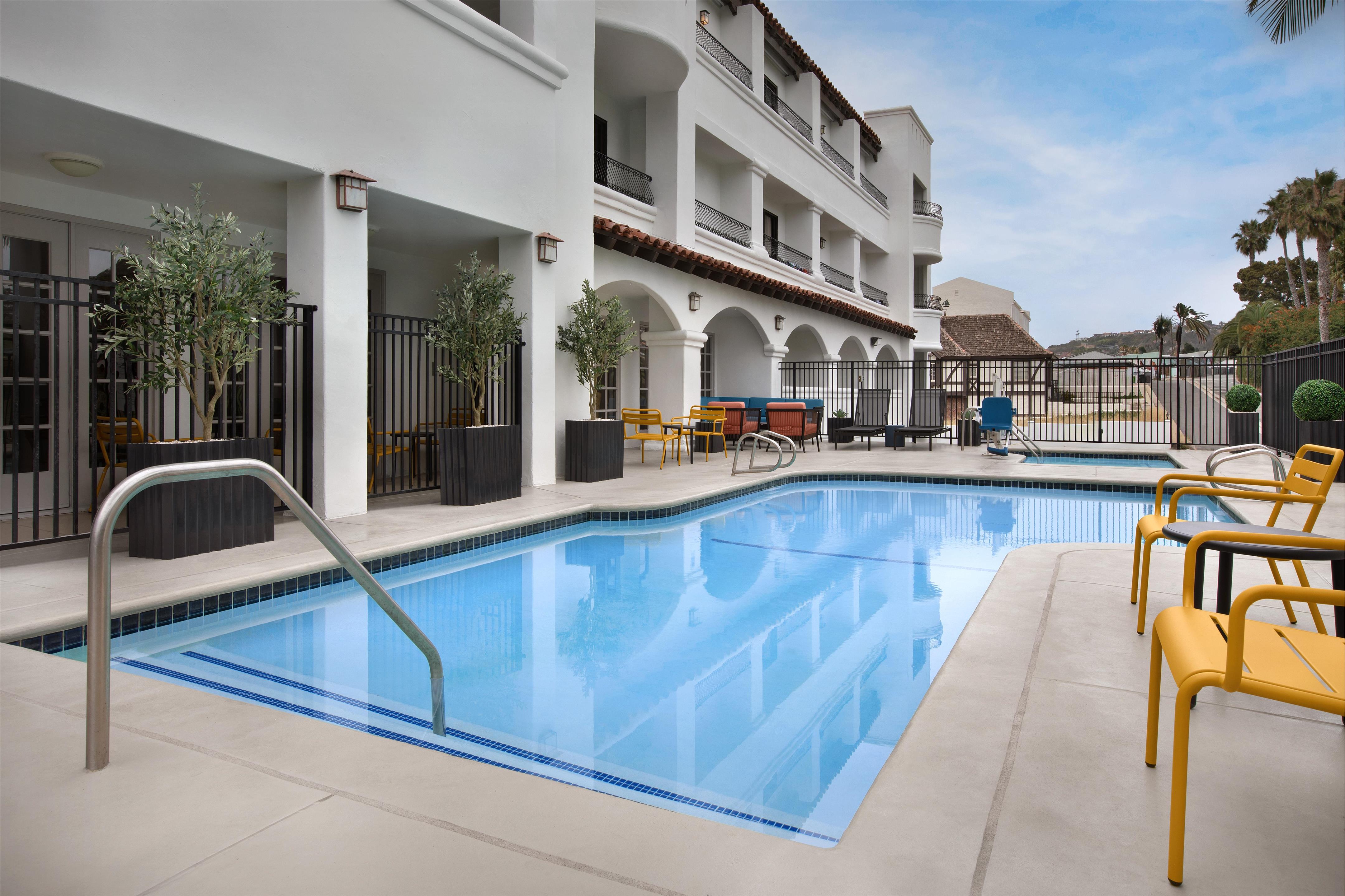 Pool | Hampton Inn & Suites San Clemente