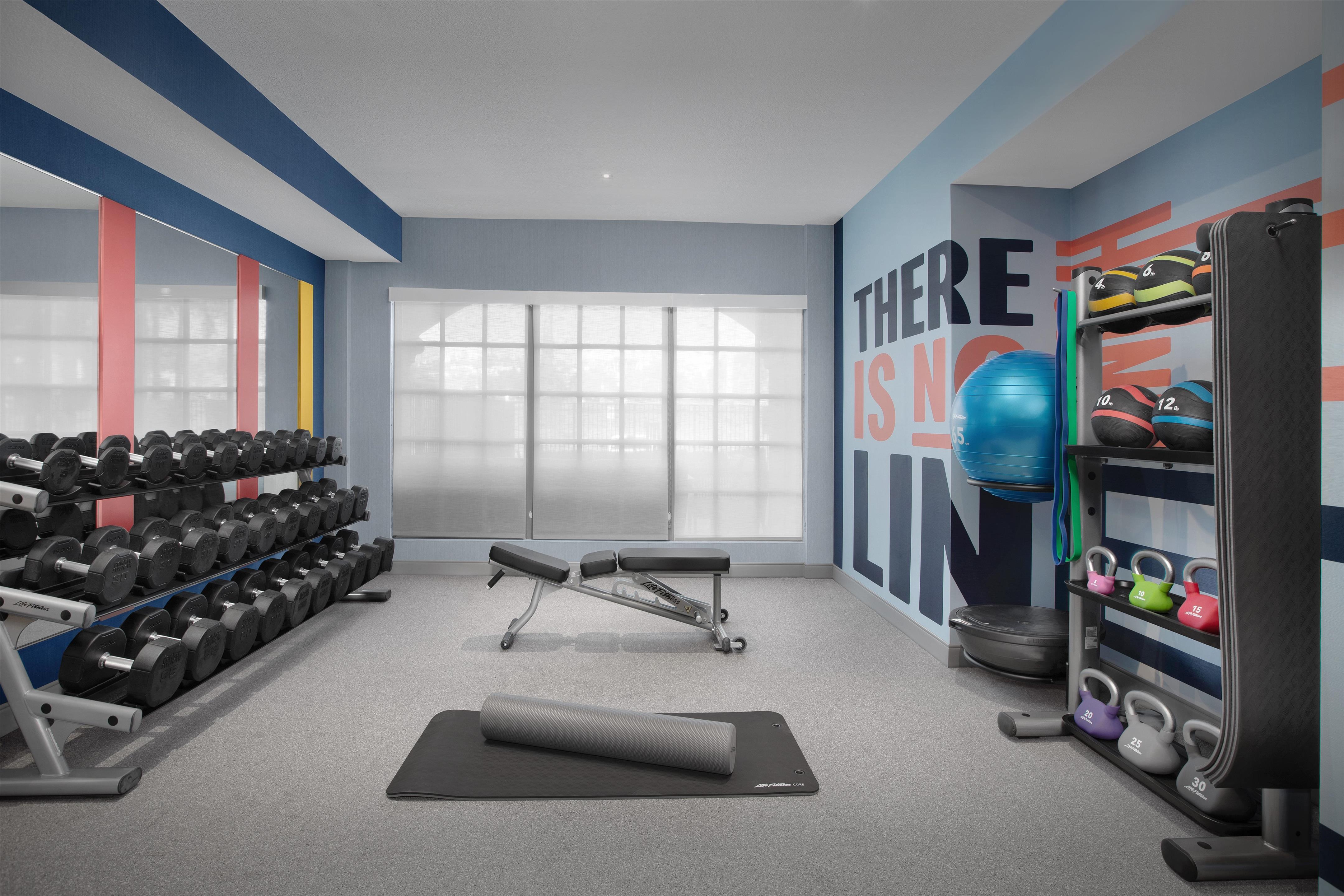 Health club fitness center gym | Hampton Inn & Suites San Clemente