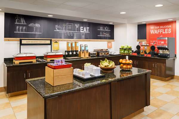 Amenities - Hampton Inn & Suites Thousand Oaks - US 101, Exit 46