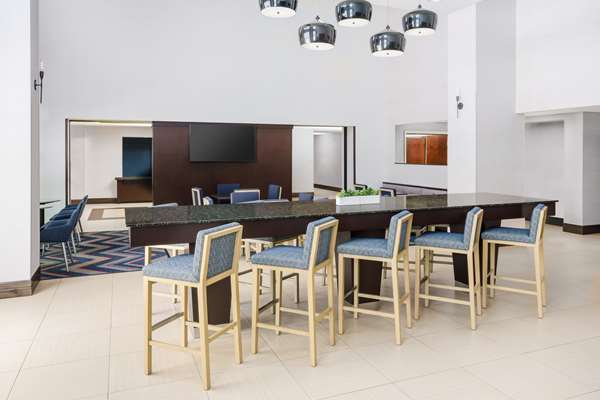 Amenities - Hampton Inn & Suites Thousand Oaks - US 101, Exit 46