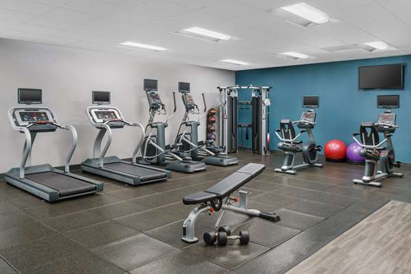Fitness/ Exercise Room - Hampton Inn & Suites Thousand Oaks - US 101, Exit 46