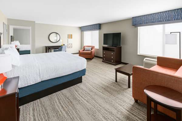  - Hampton Inn & Suites Thousand Oaks - US 101, Exit 46